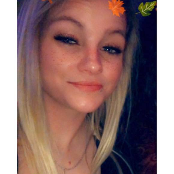 Meet your Posher, Chelcey - Picture 1 of 1